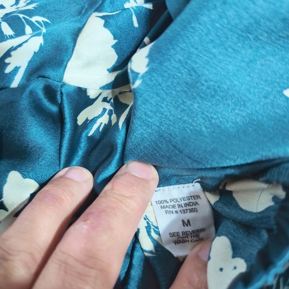 Live 4 Truth Sz M Blue Wrap Around Halter Top Satin Floral - Picture 5 of 6